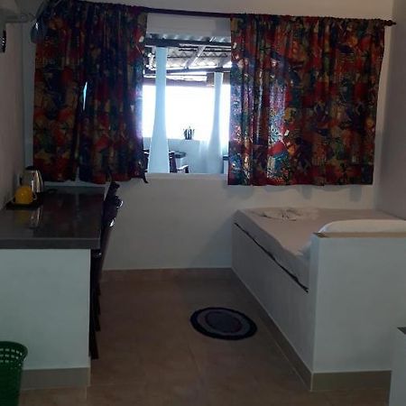Anicia Beach House Negombo Extérieur photo