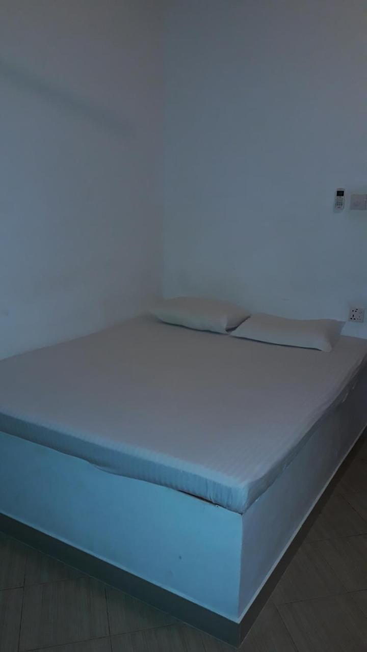 Anicia Beach House Negombo Extérieur photo